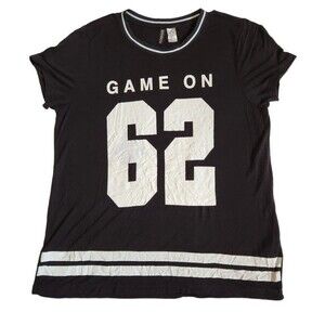 Divided by H&M GAME ON 62 Black White Short Sleeve T-Shirt Size S